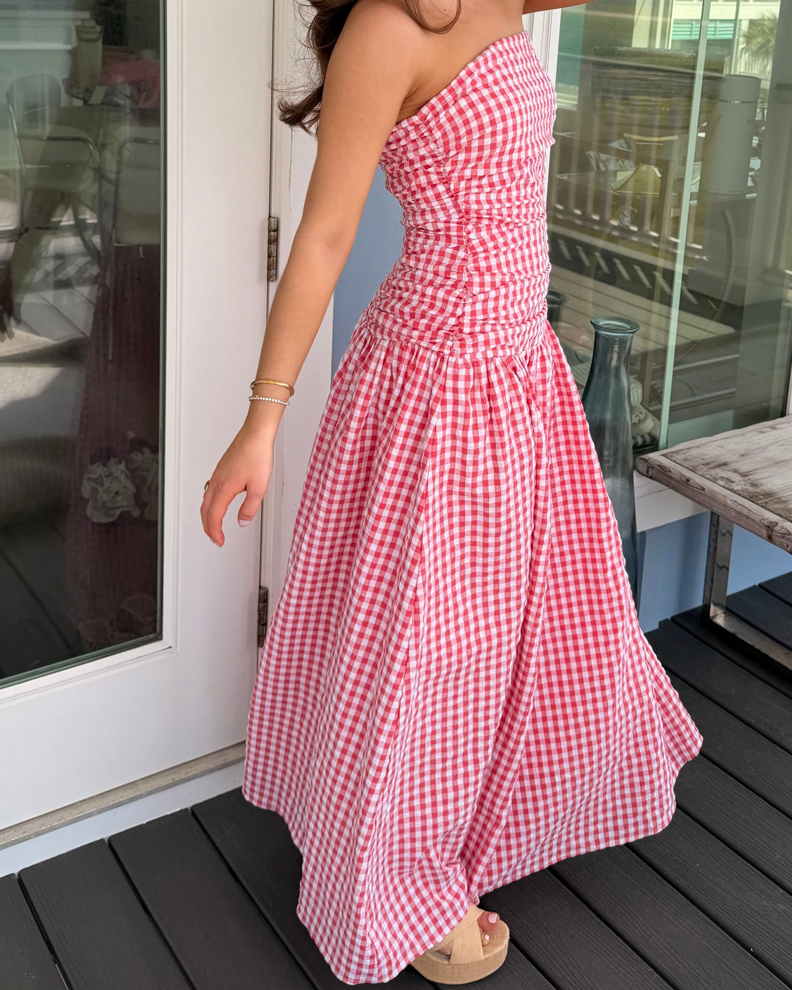 DRESSES
