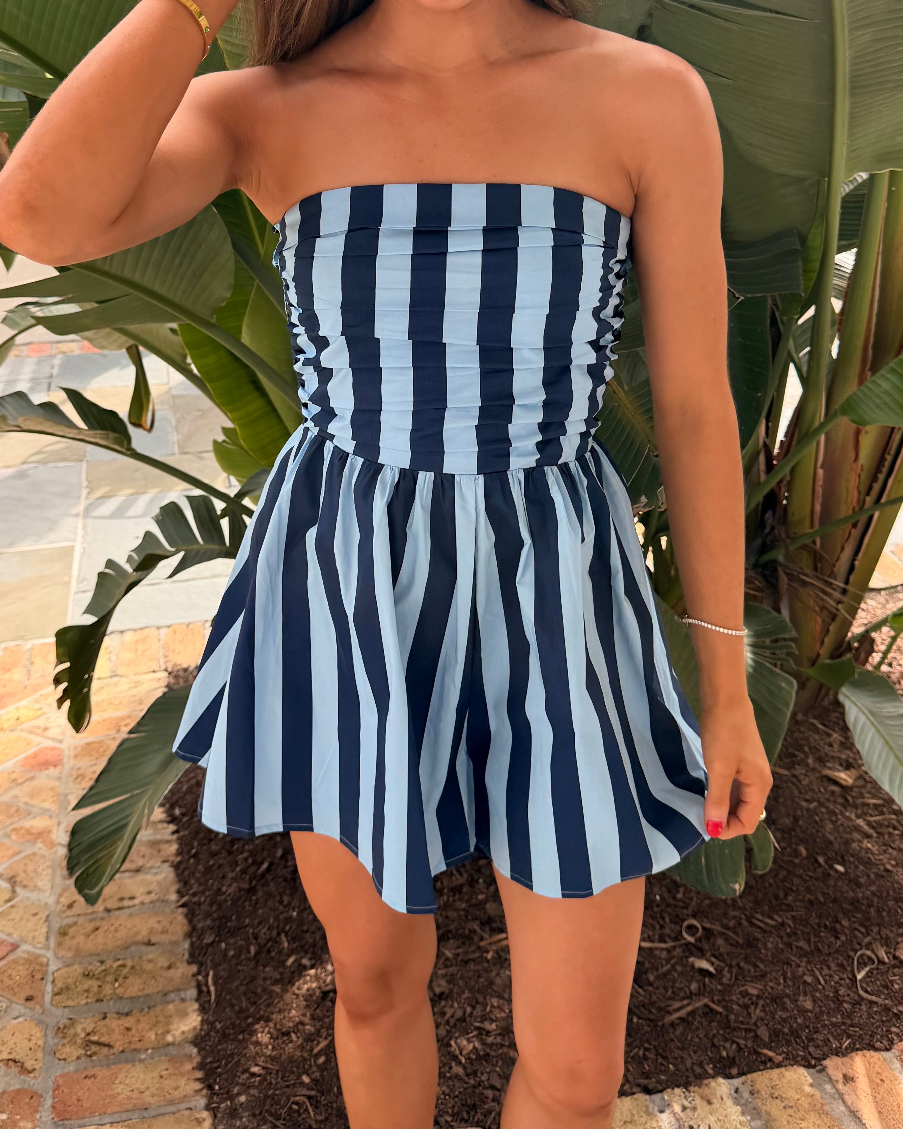 ROMPERS/JUMPERS